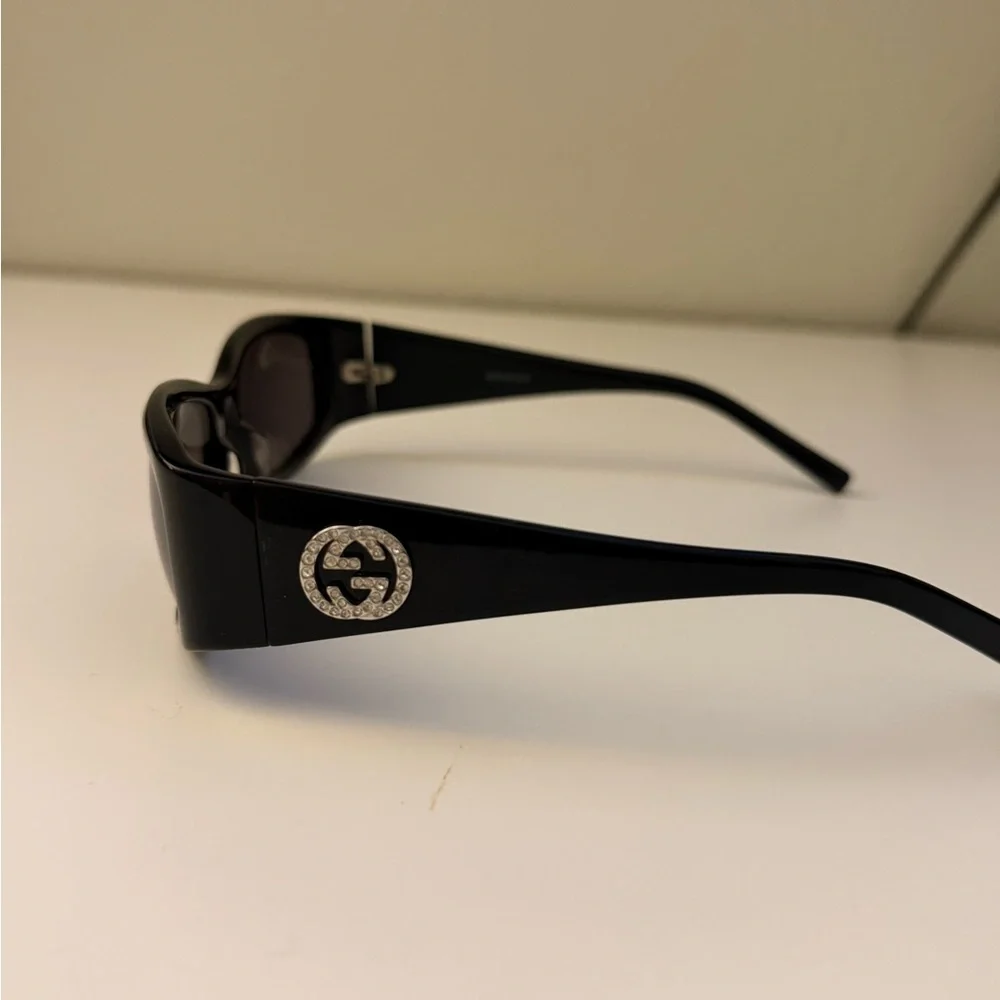 Gucci Black Sunglasses with Silver Accents - Picture 3 of 8